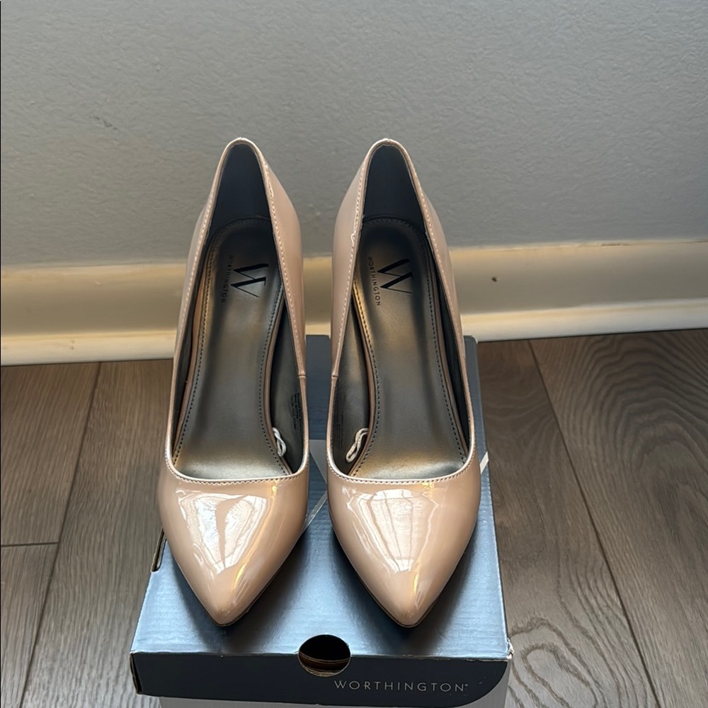 Worthington Women's Nude Pumps